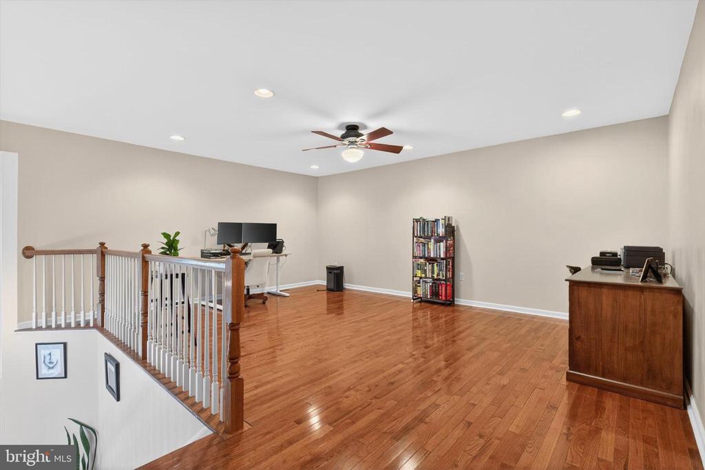 1126 CROSS CREEK DRIVE