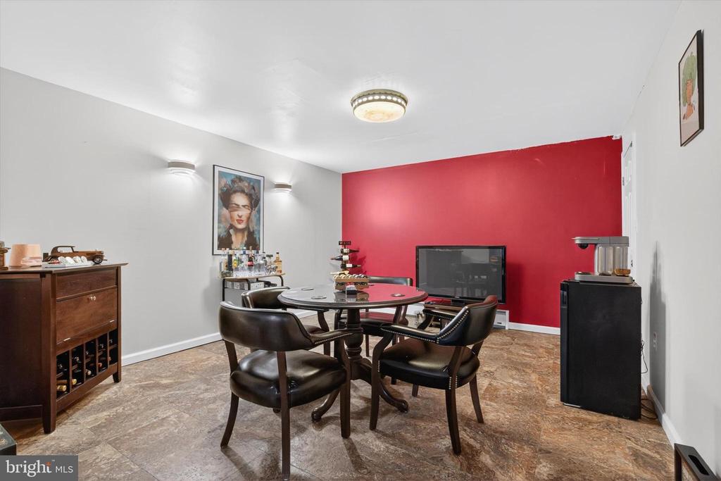 1126 CROSS CREEK DRIVE