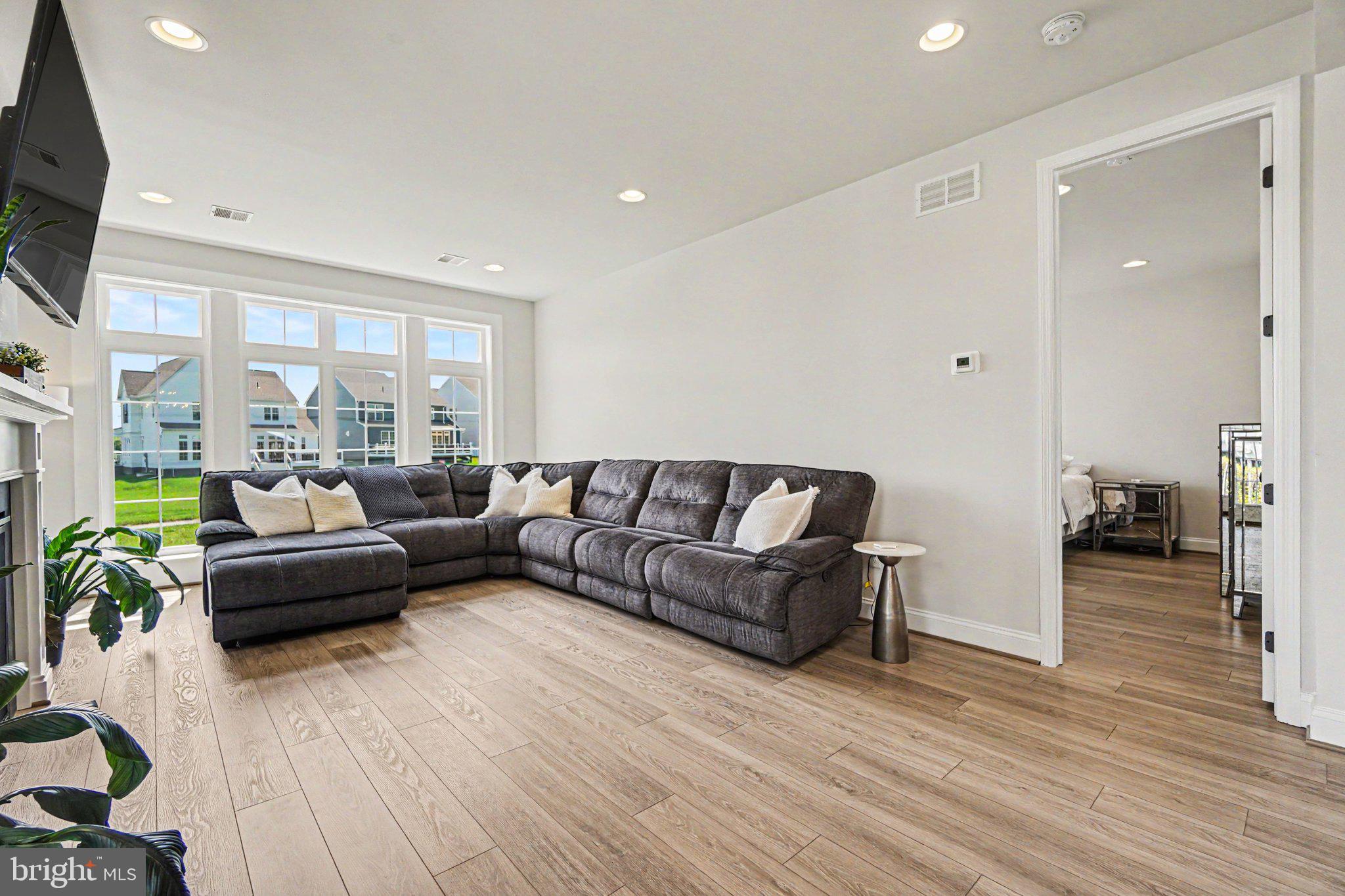 1318 REVIVAL DRIVE