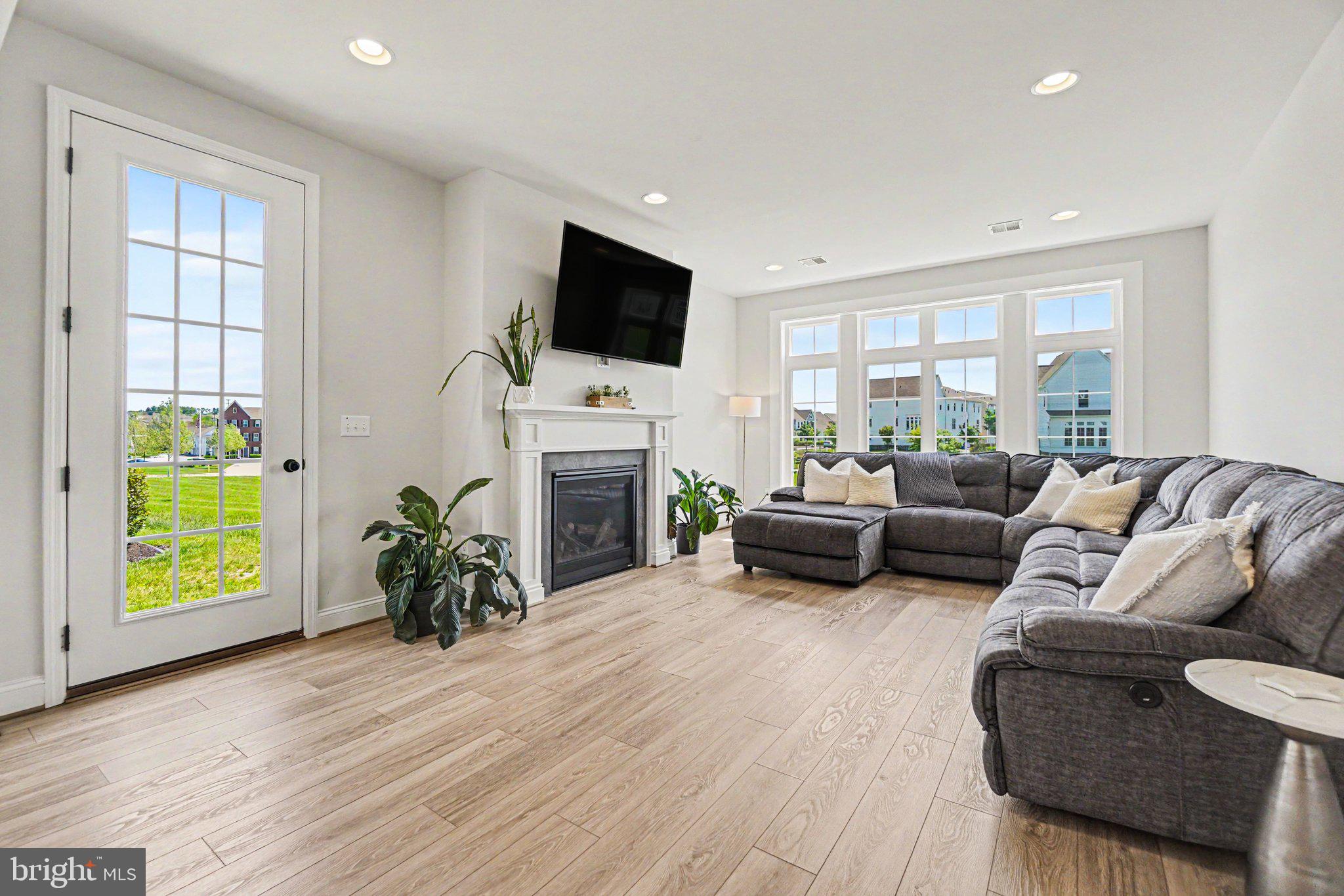 1318 REVIVAL DRIVE