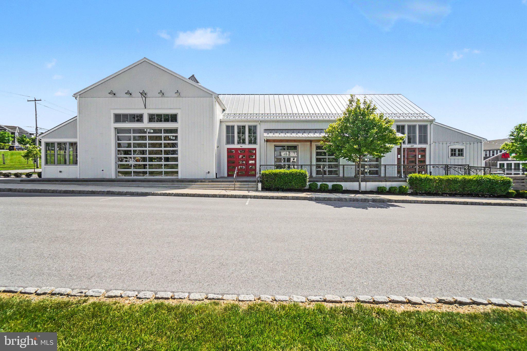 1318 REVIVAL DRIVE