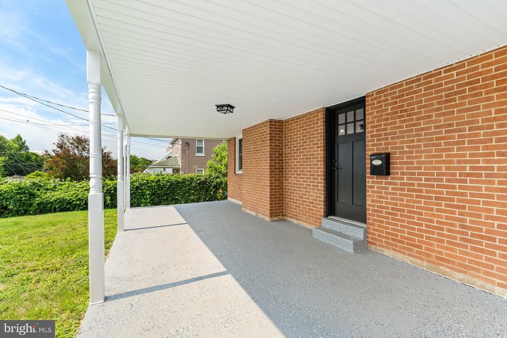 526 W CUMBERLAND ROAD