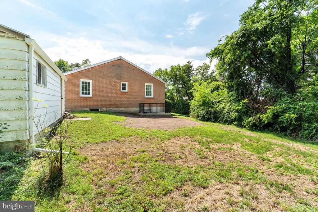 526 W CUMBERLAND ROAD