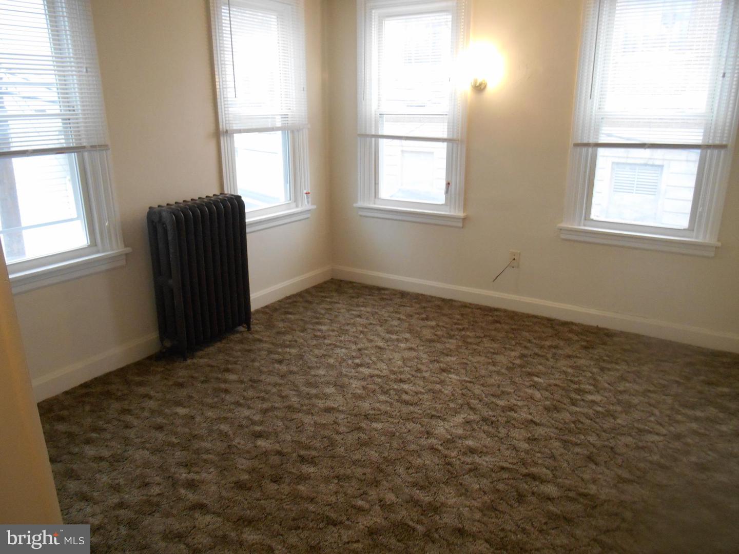 221 Walnut St
