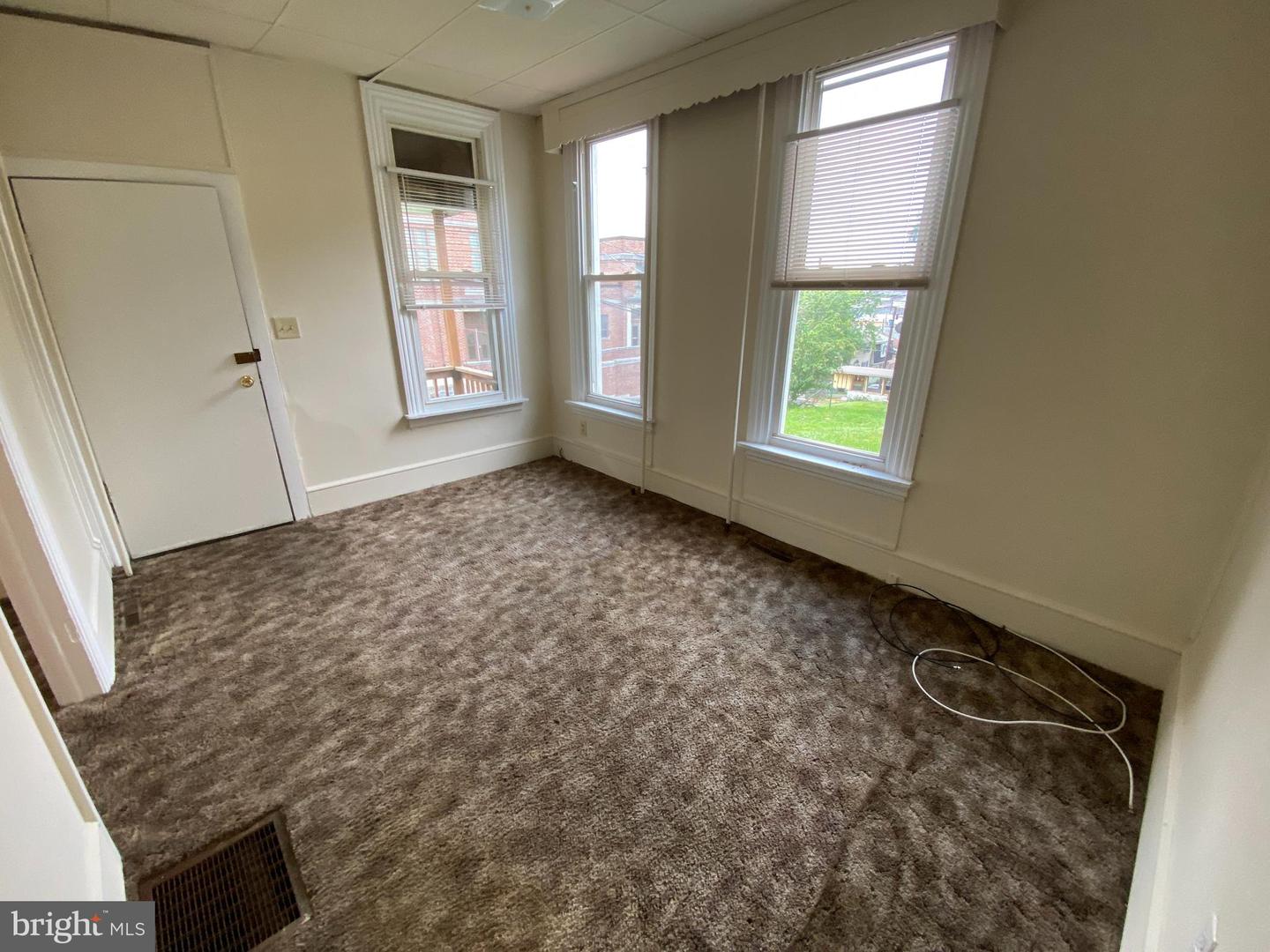 221 Walnut St
