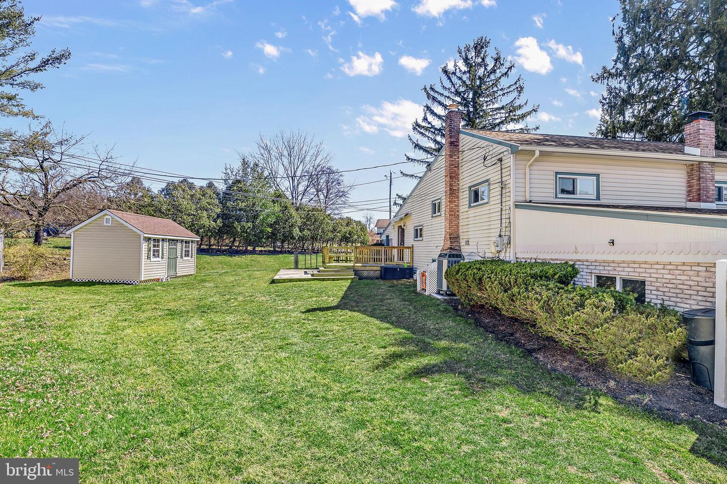 3824 Manor Dr