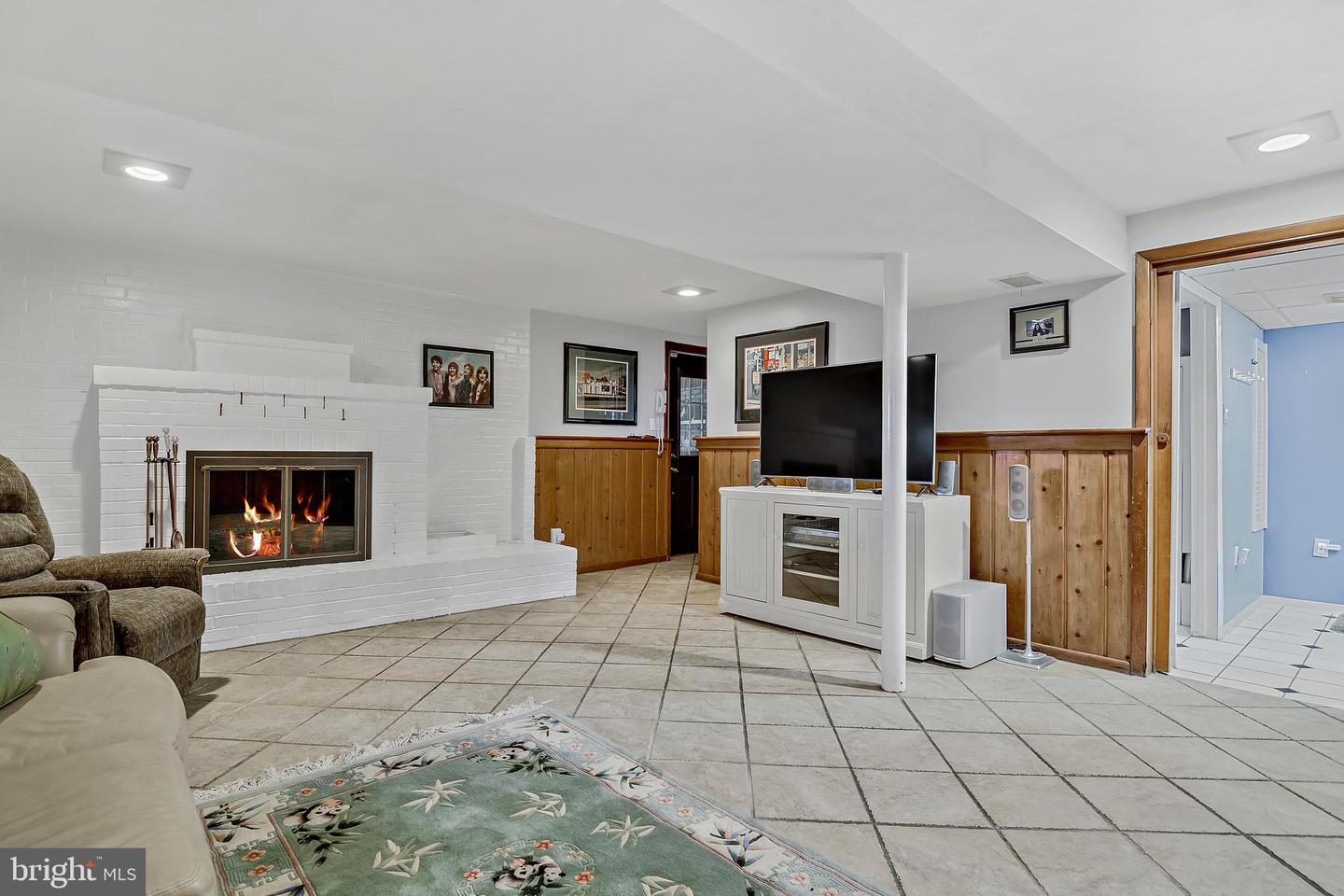 3824 Manor Dr