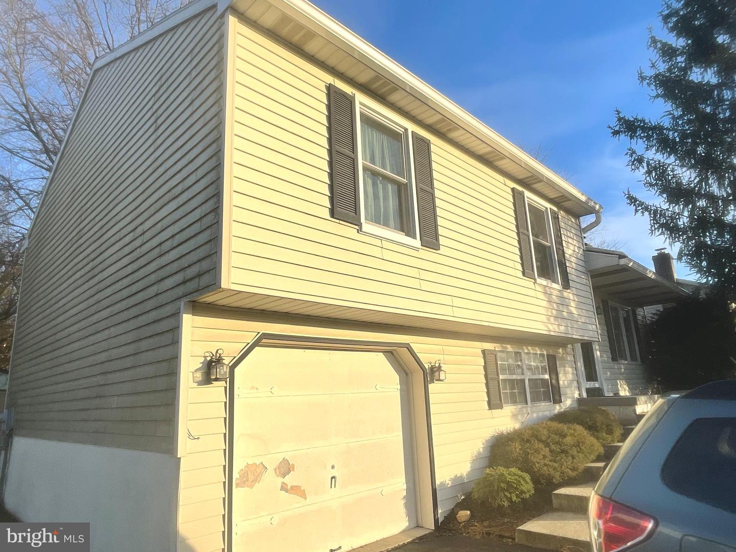 621 Lancaster Ave