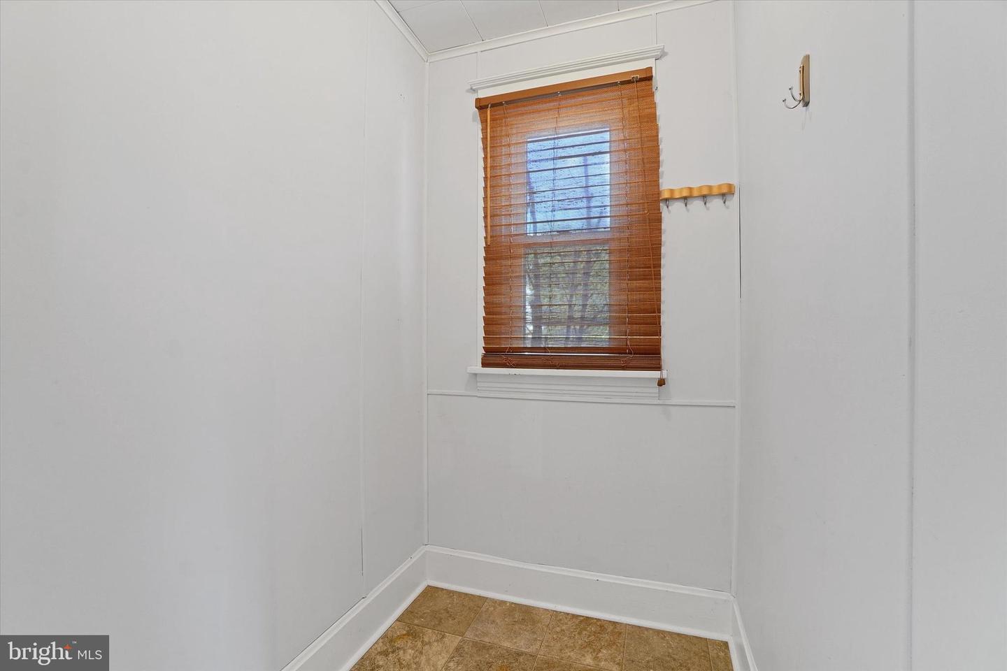 36 Fishburn St