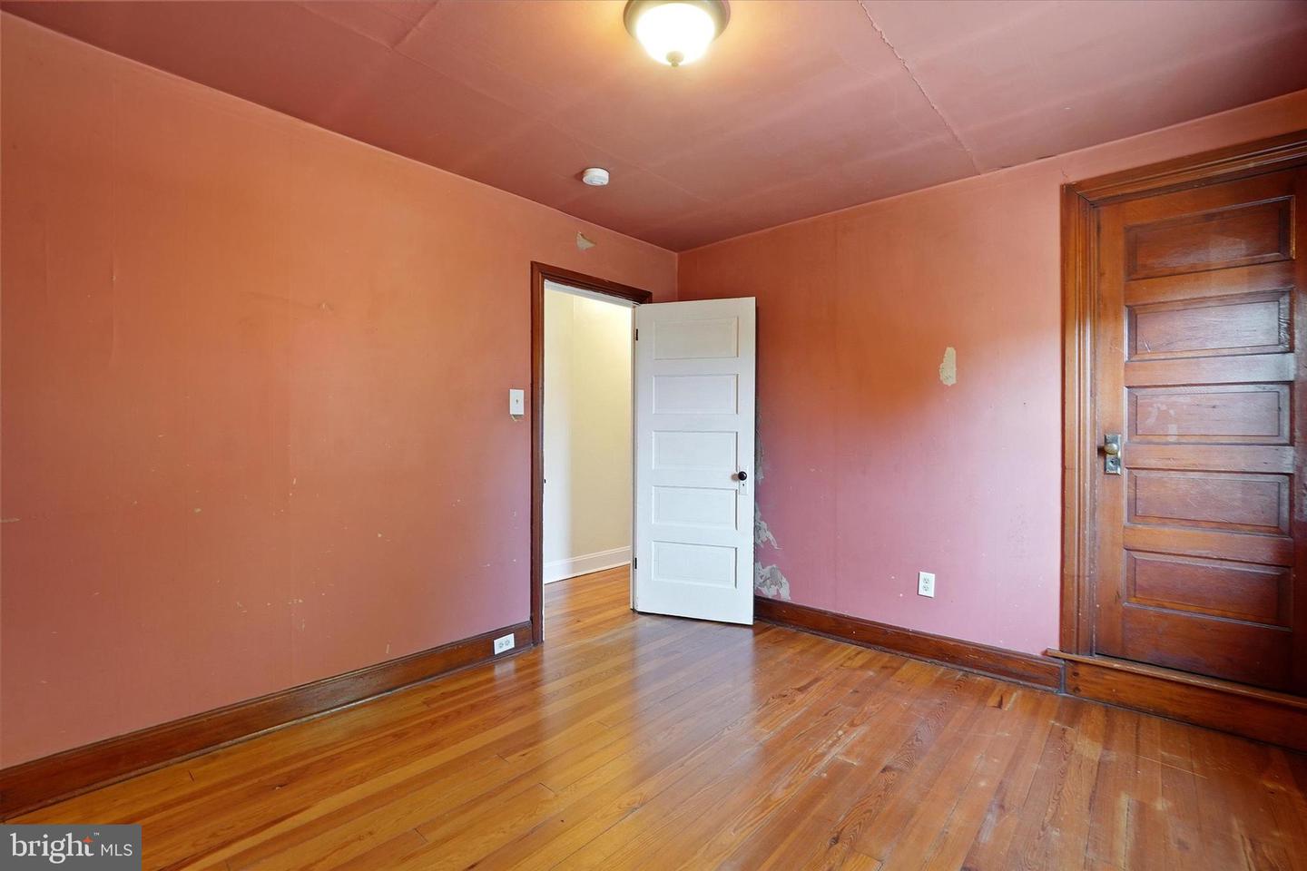 36 Fishburn St