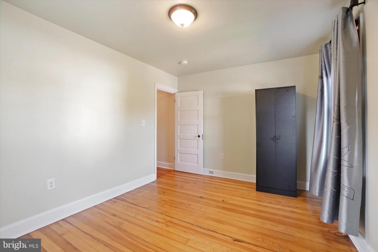 36 Fishburn St