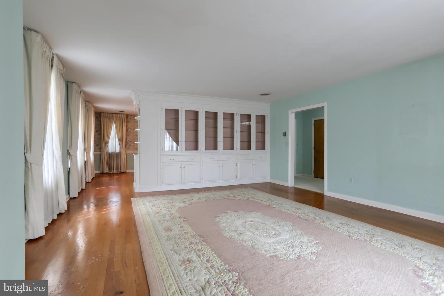 267 Redwood St