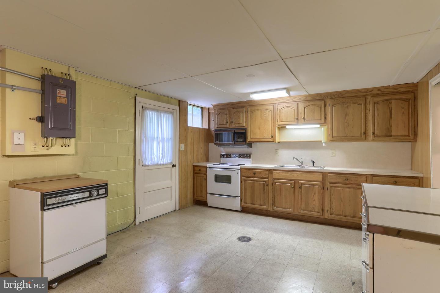 267 Redwood St