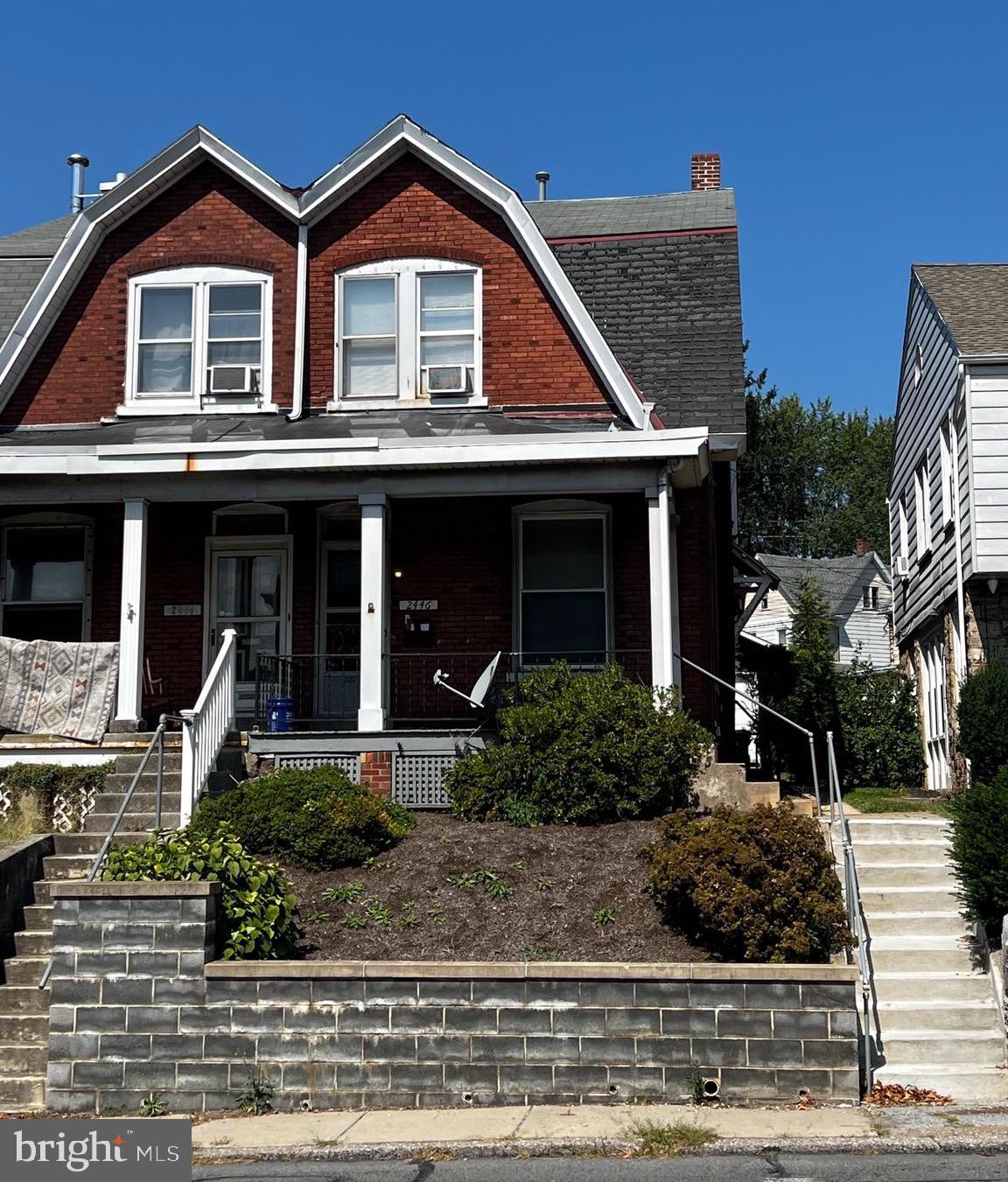 2446 Walnut St