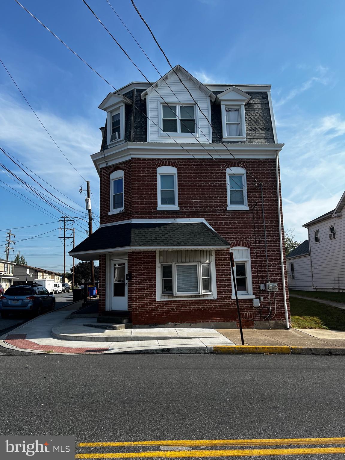 263 Ann St