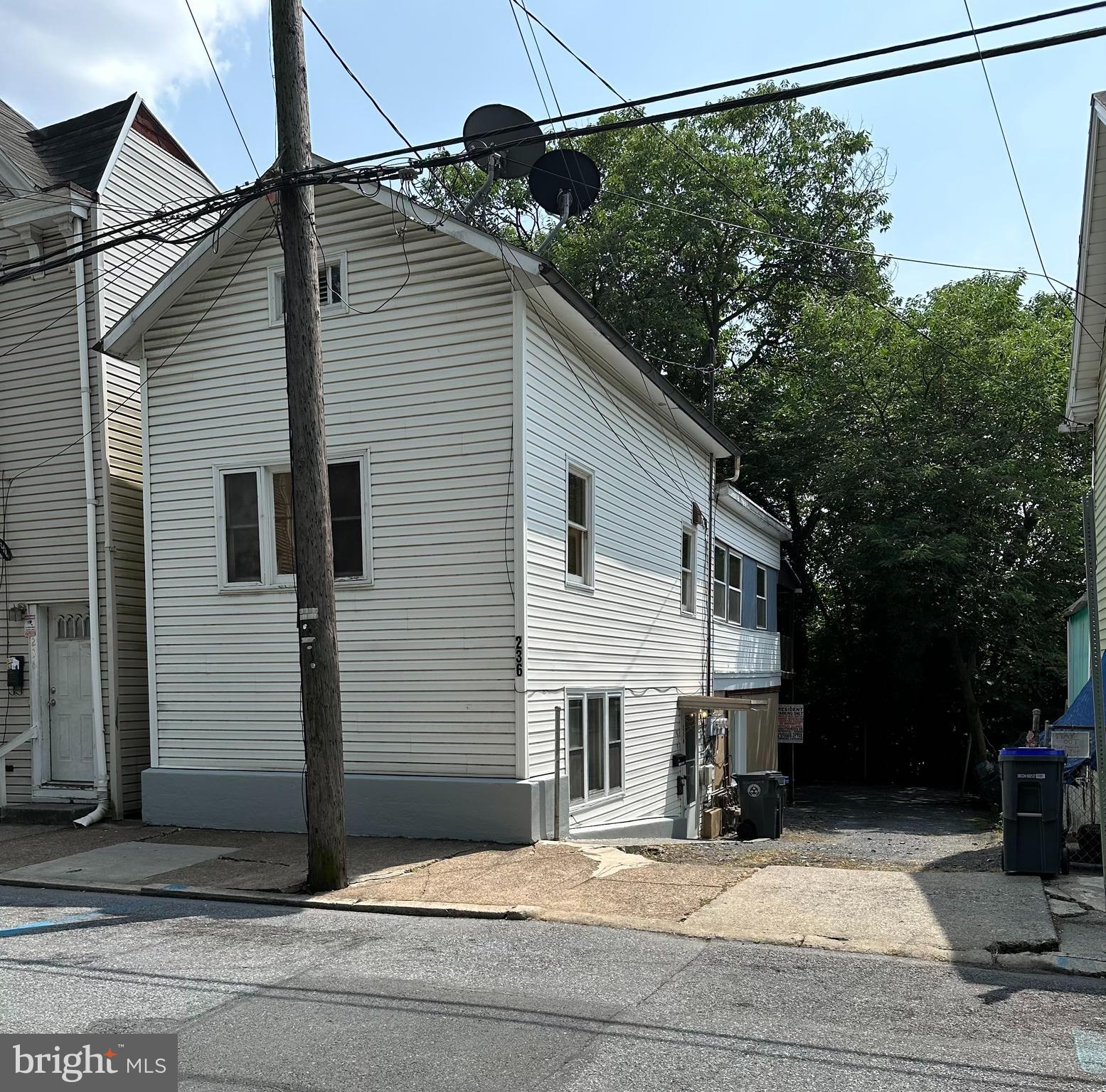 236 N 2nd St