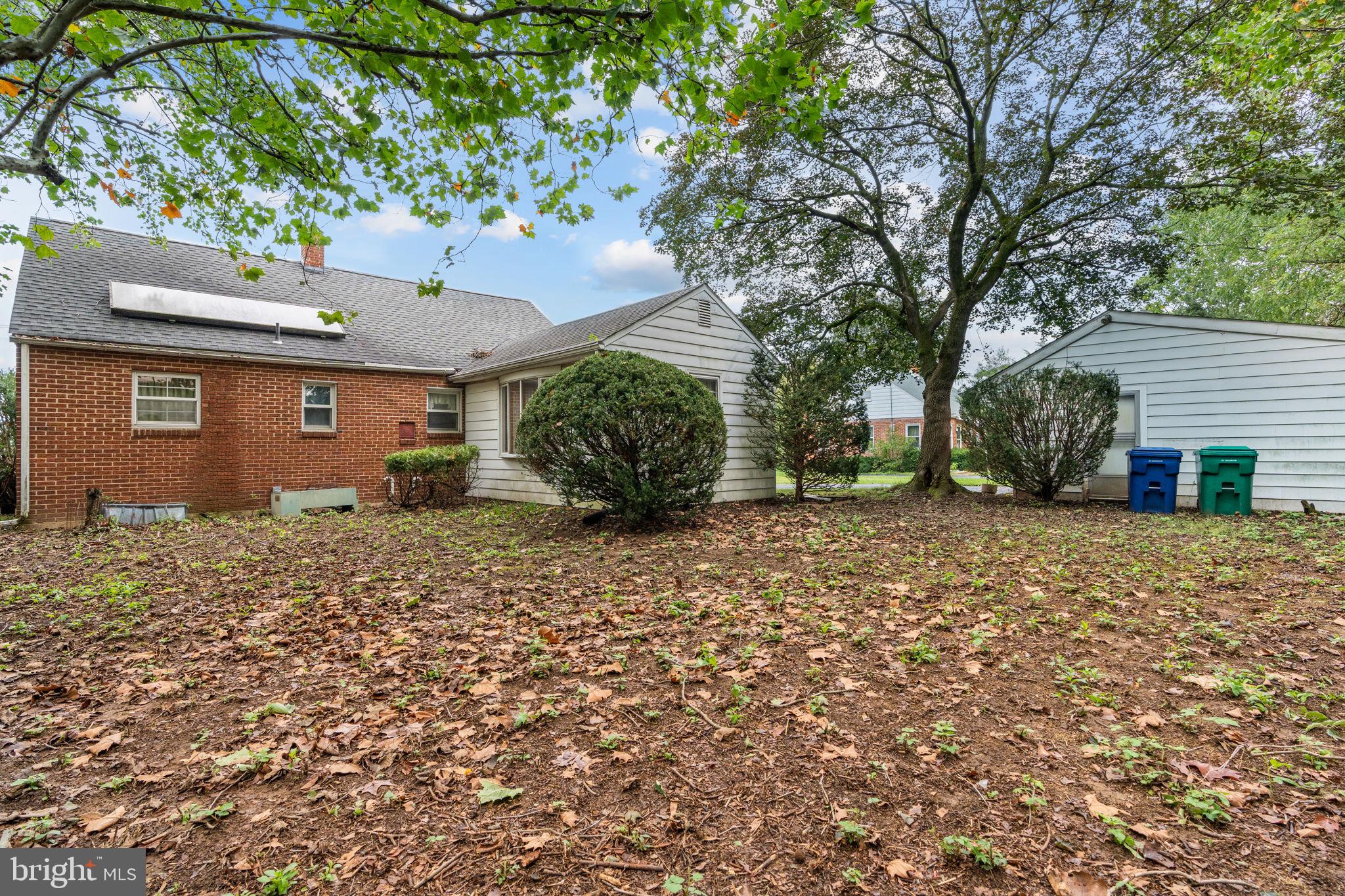 12 Carolyn St