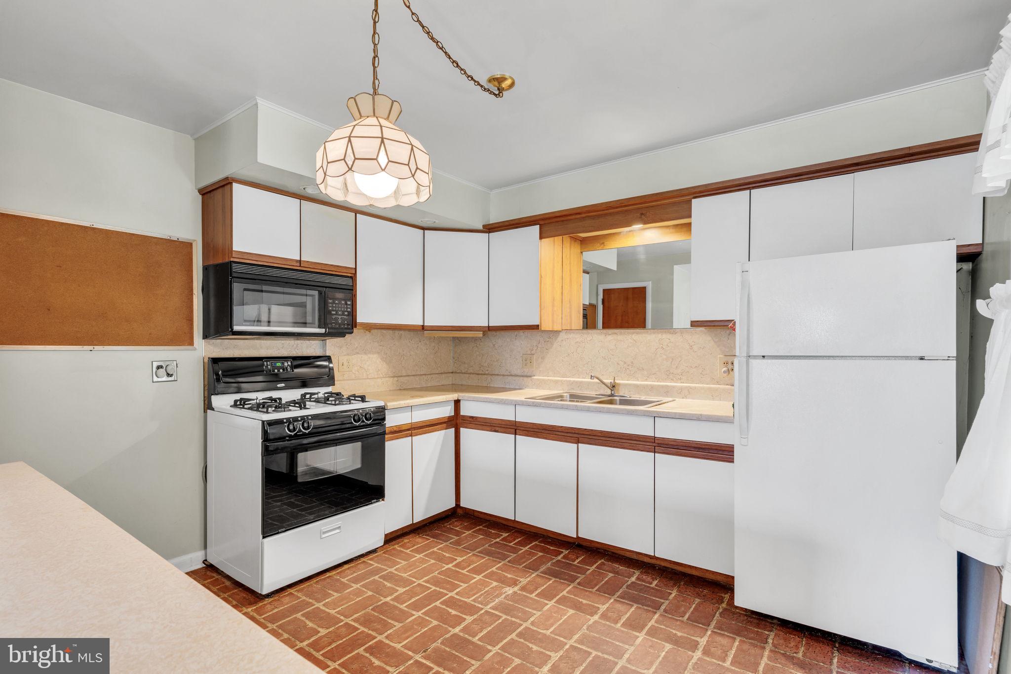 800 Wilhelm Rd