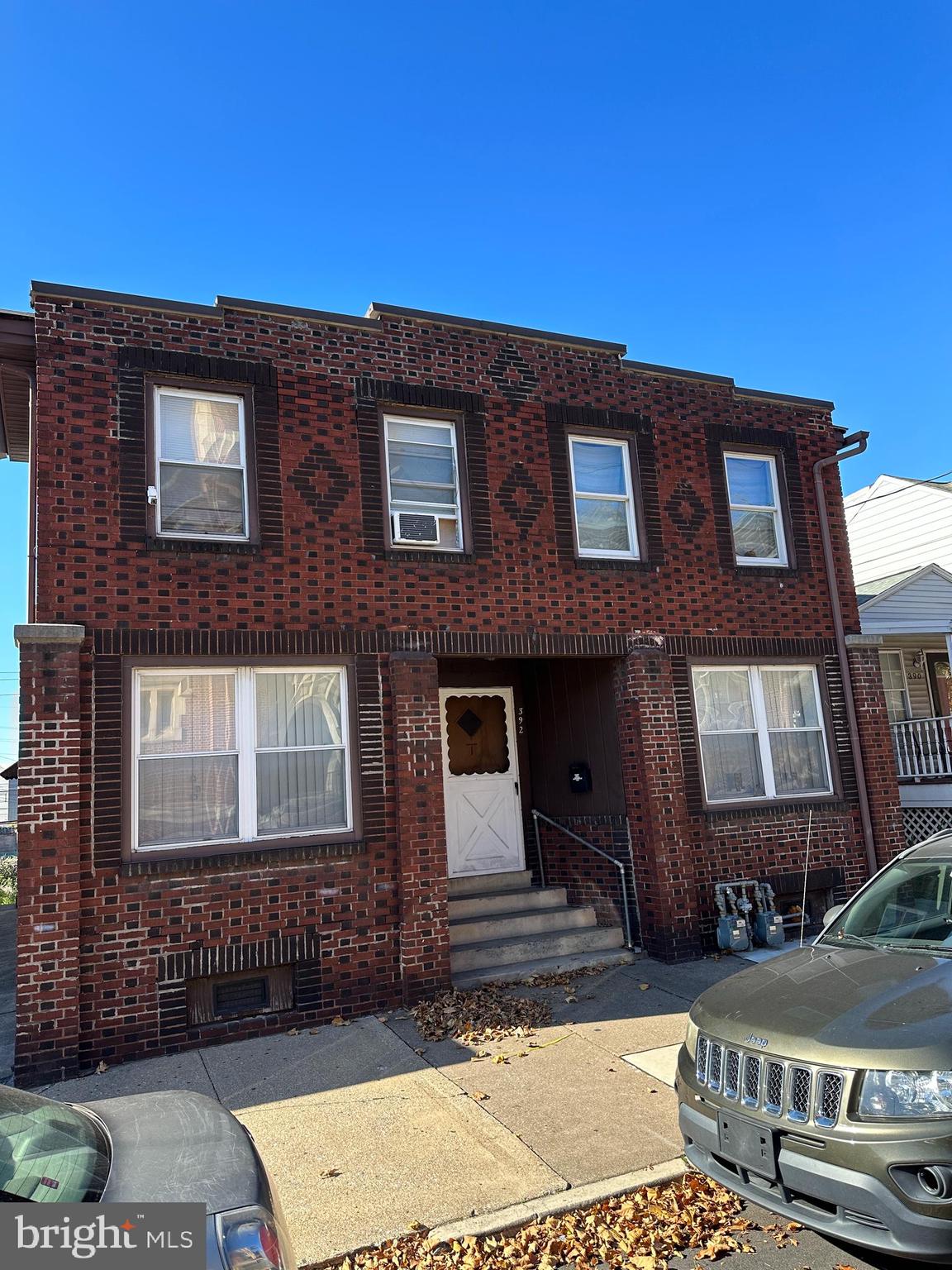 392 S 2nd St