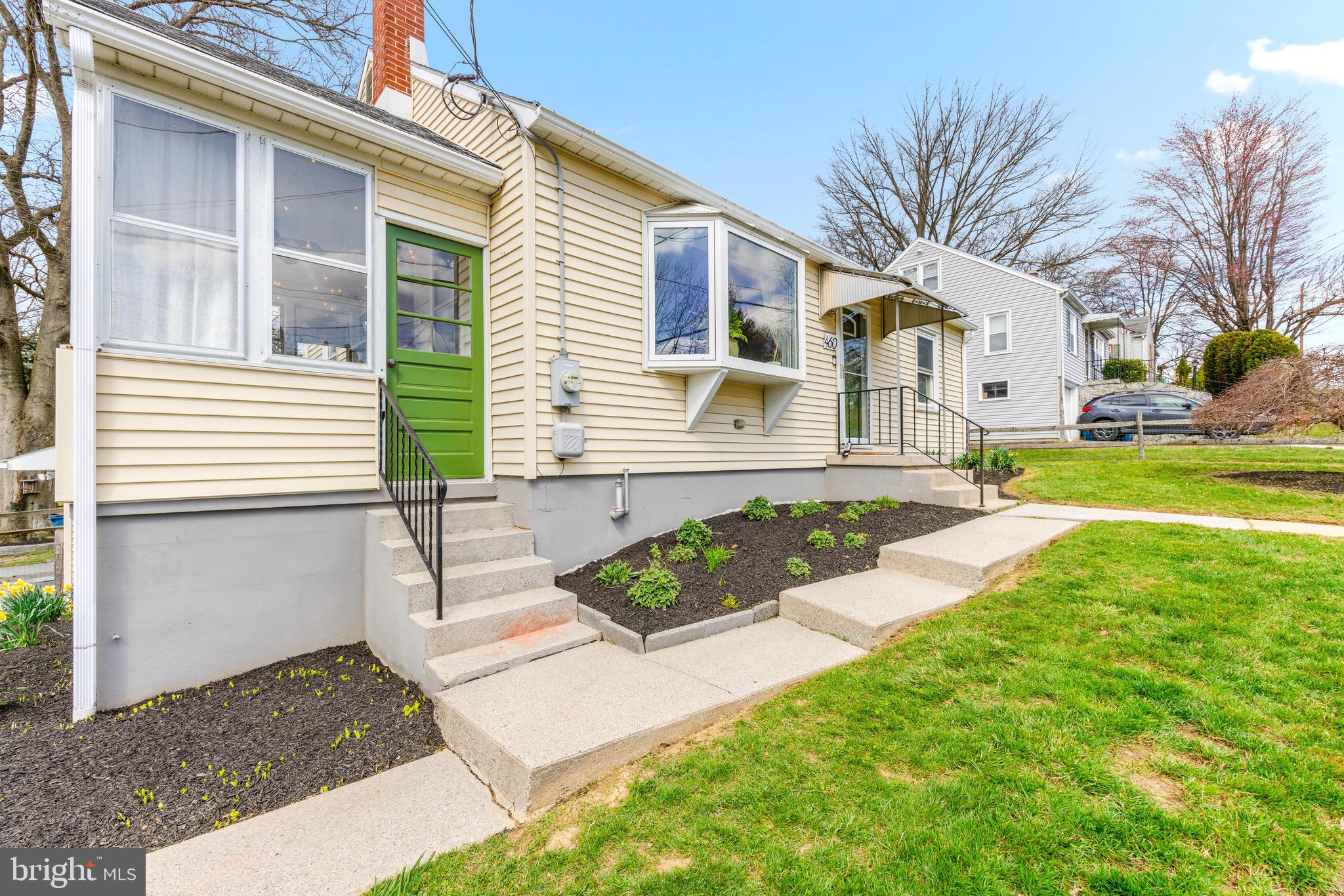 460 Douglas Rd