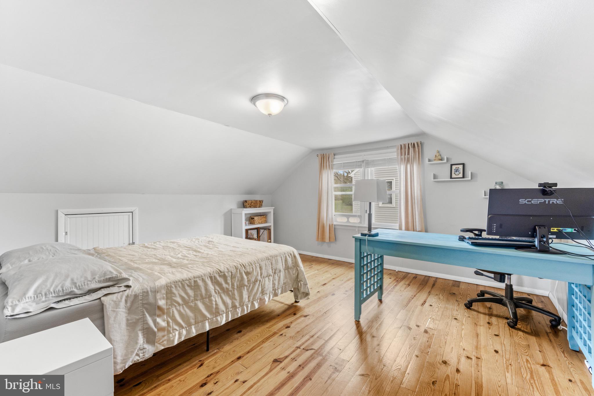 460 Douglas Rd