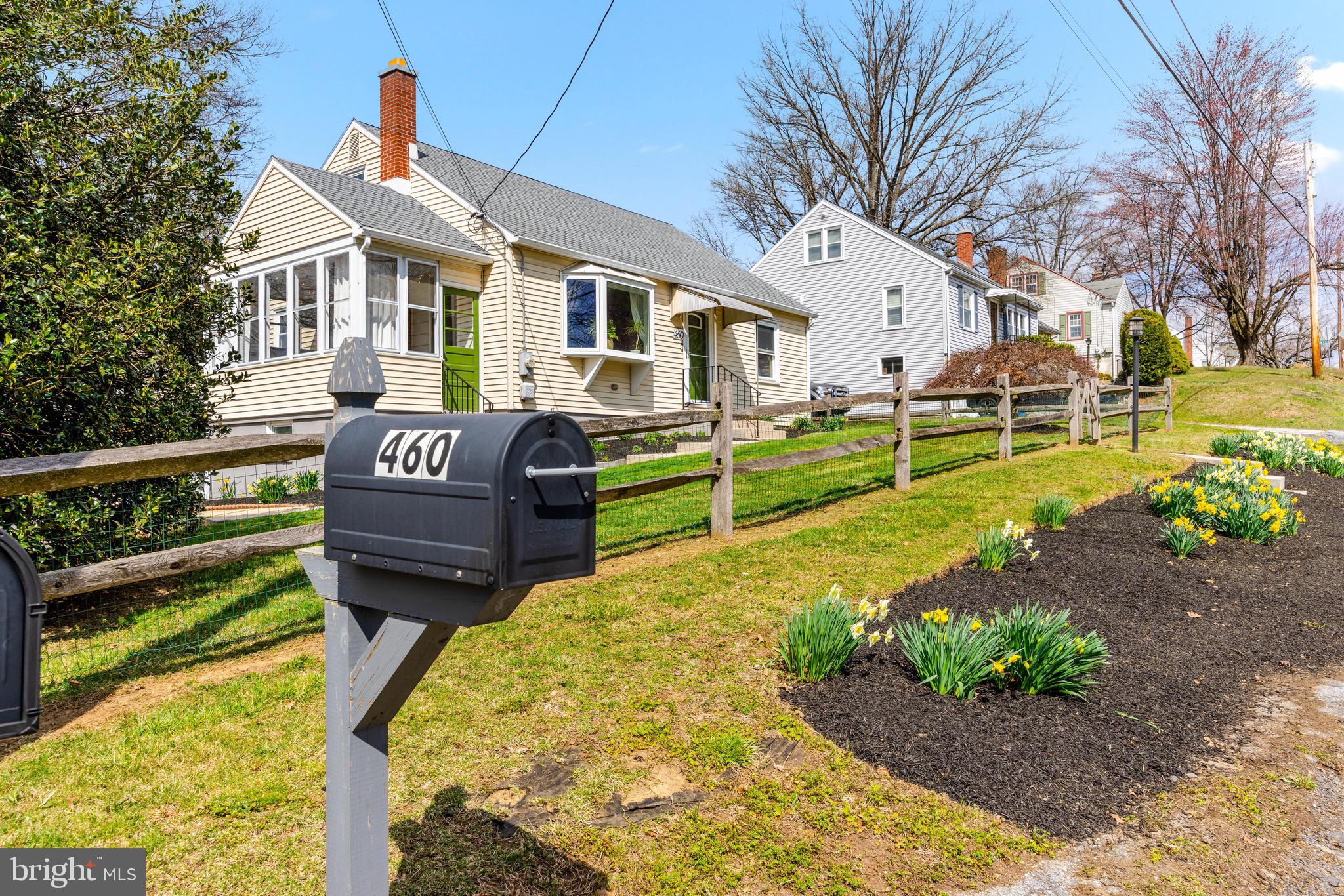 460 Douglas Rd