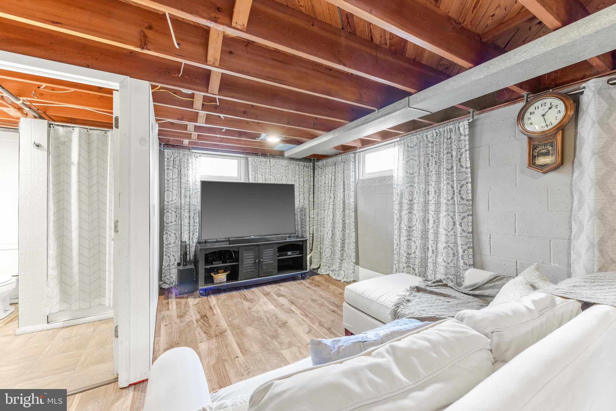 460 Douglas Rd