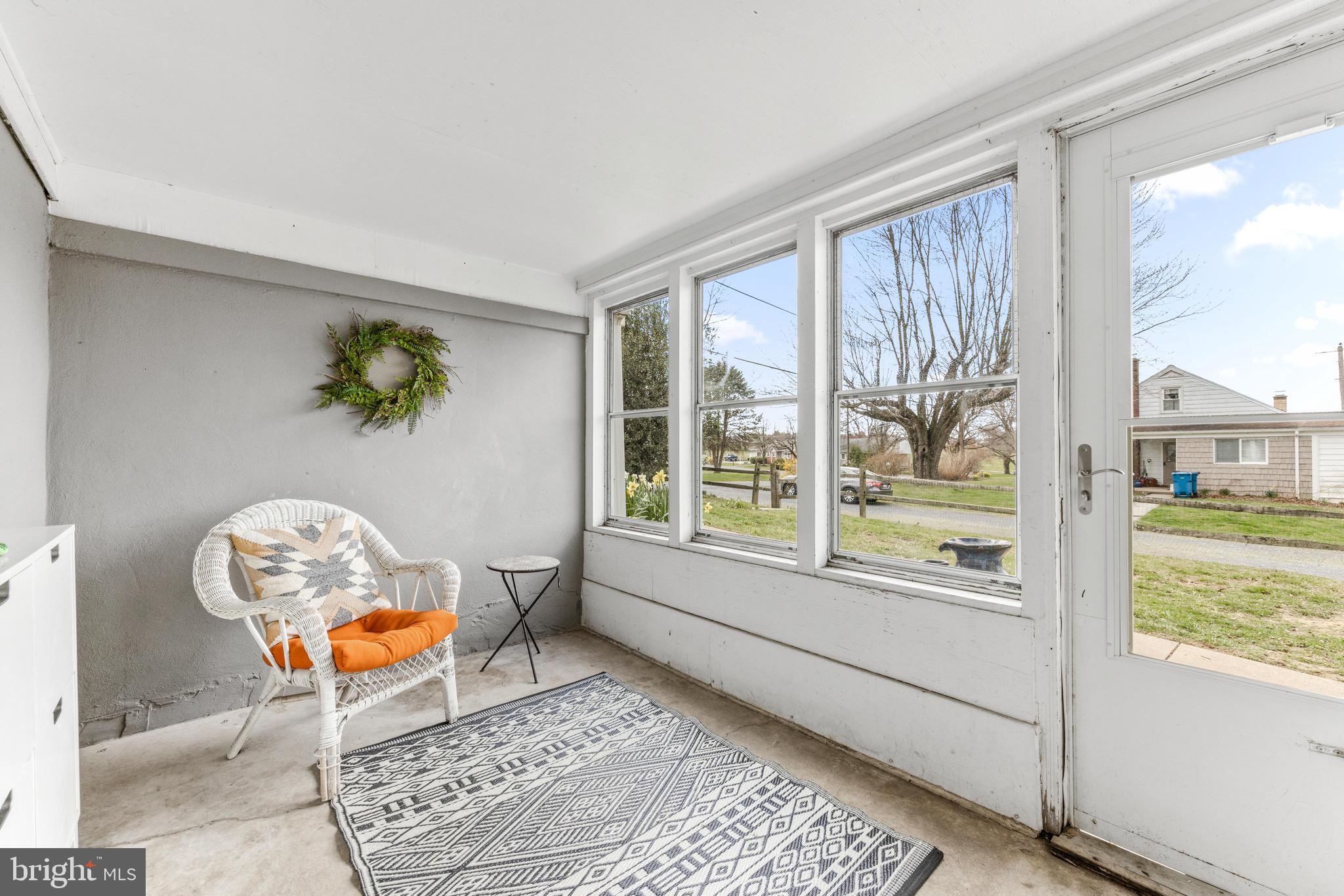 460 Douglas Rd