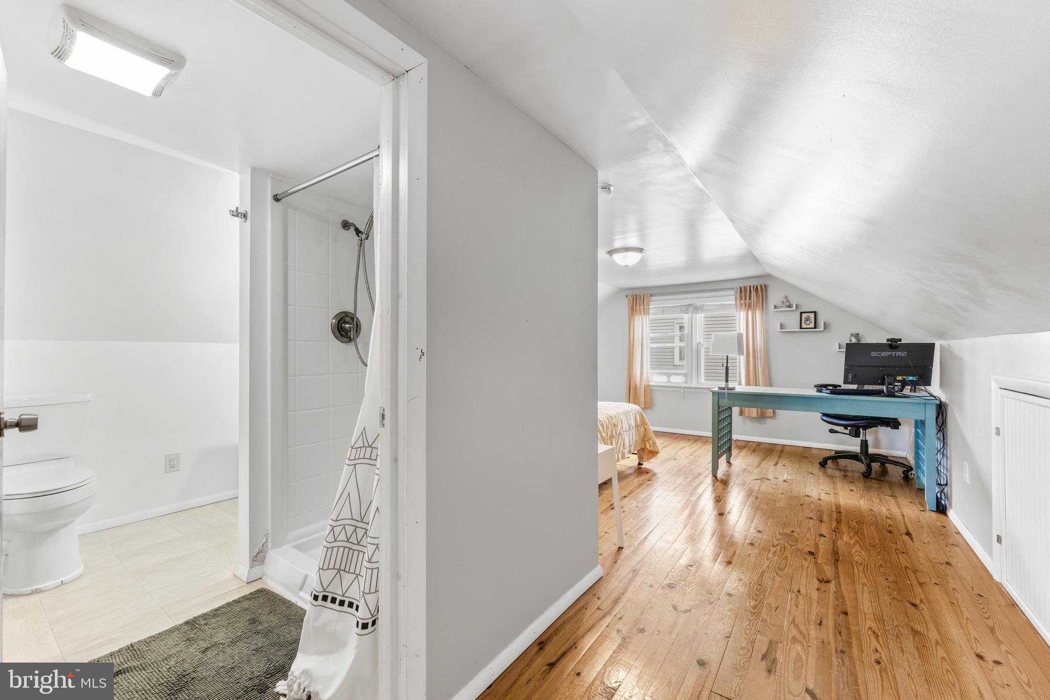 460 Douglas Rd