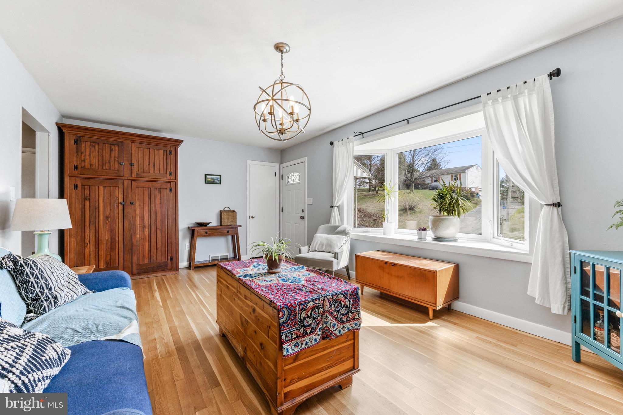 460 Douglas Rd