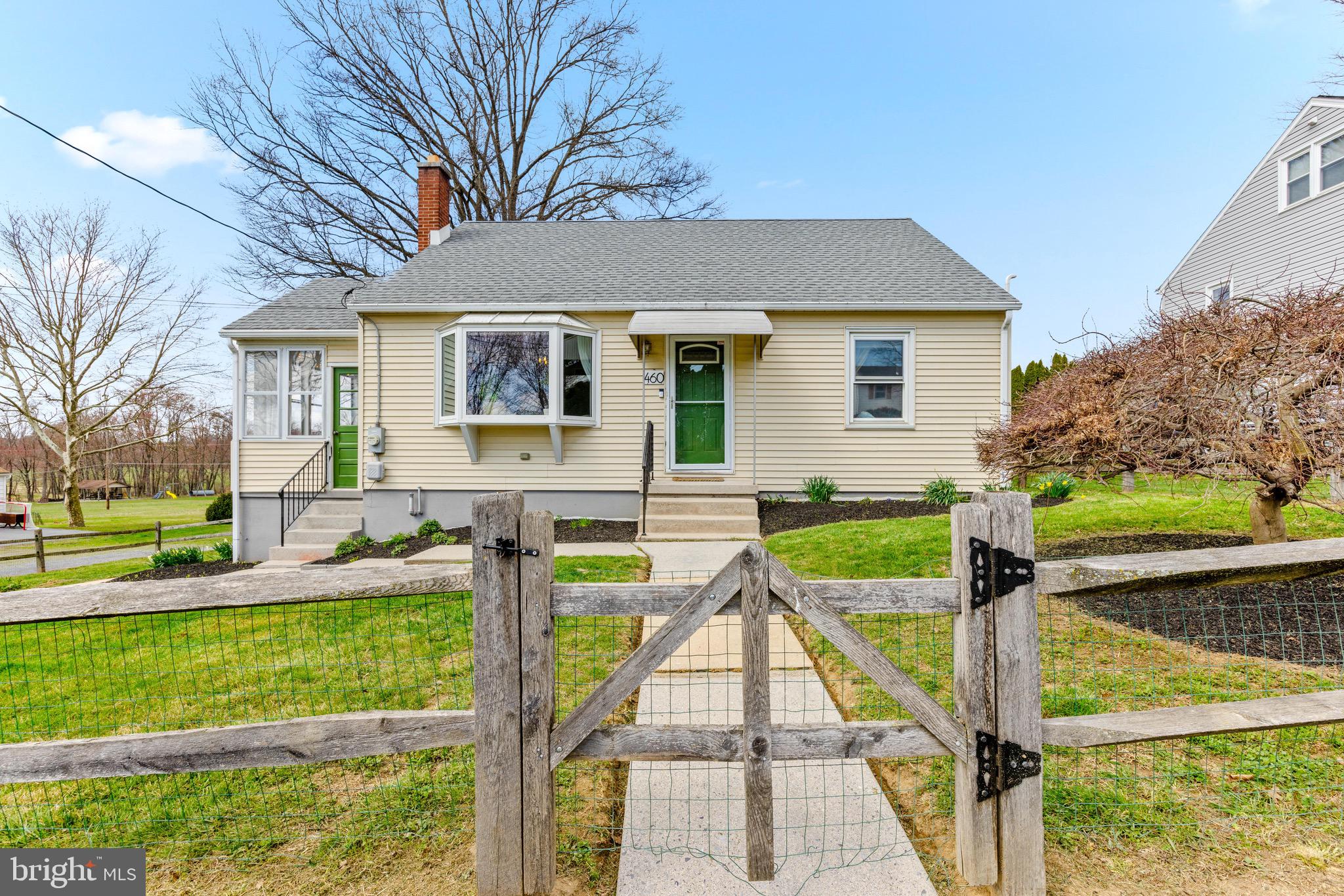 460 Douglas Rd