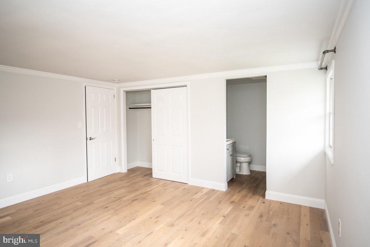 768 Lexington Ave