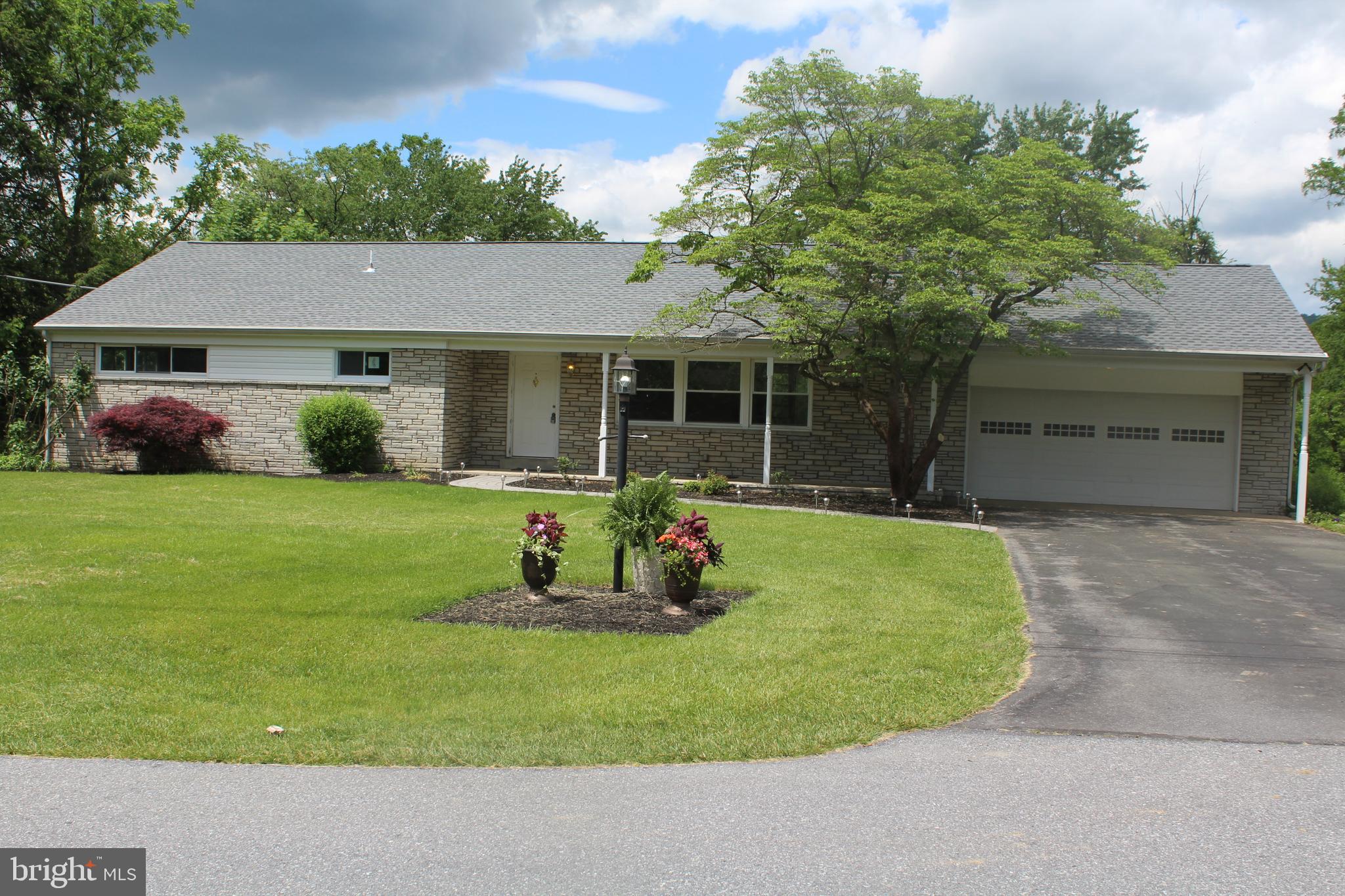 4306 Avon Dr