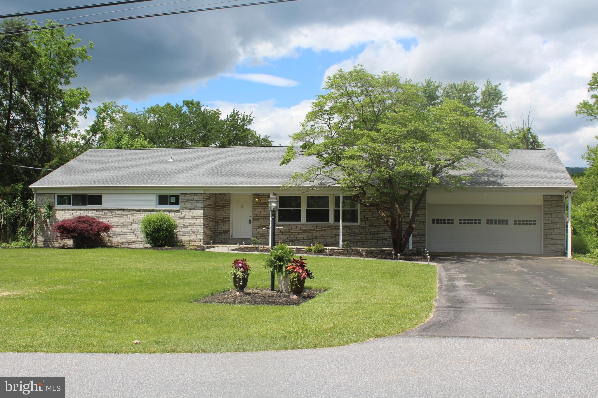 4306 Avon Dr