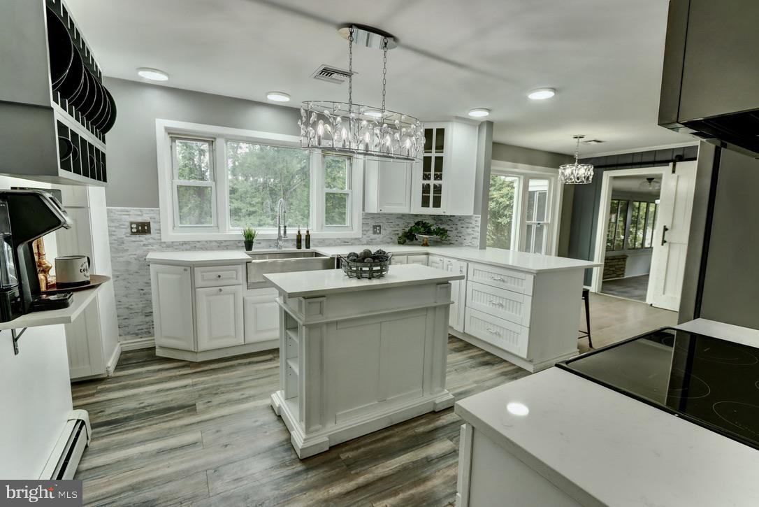 4306 Avon Dr