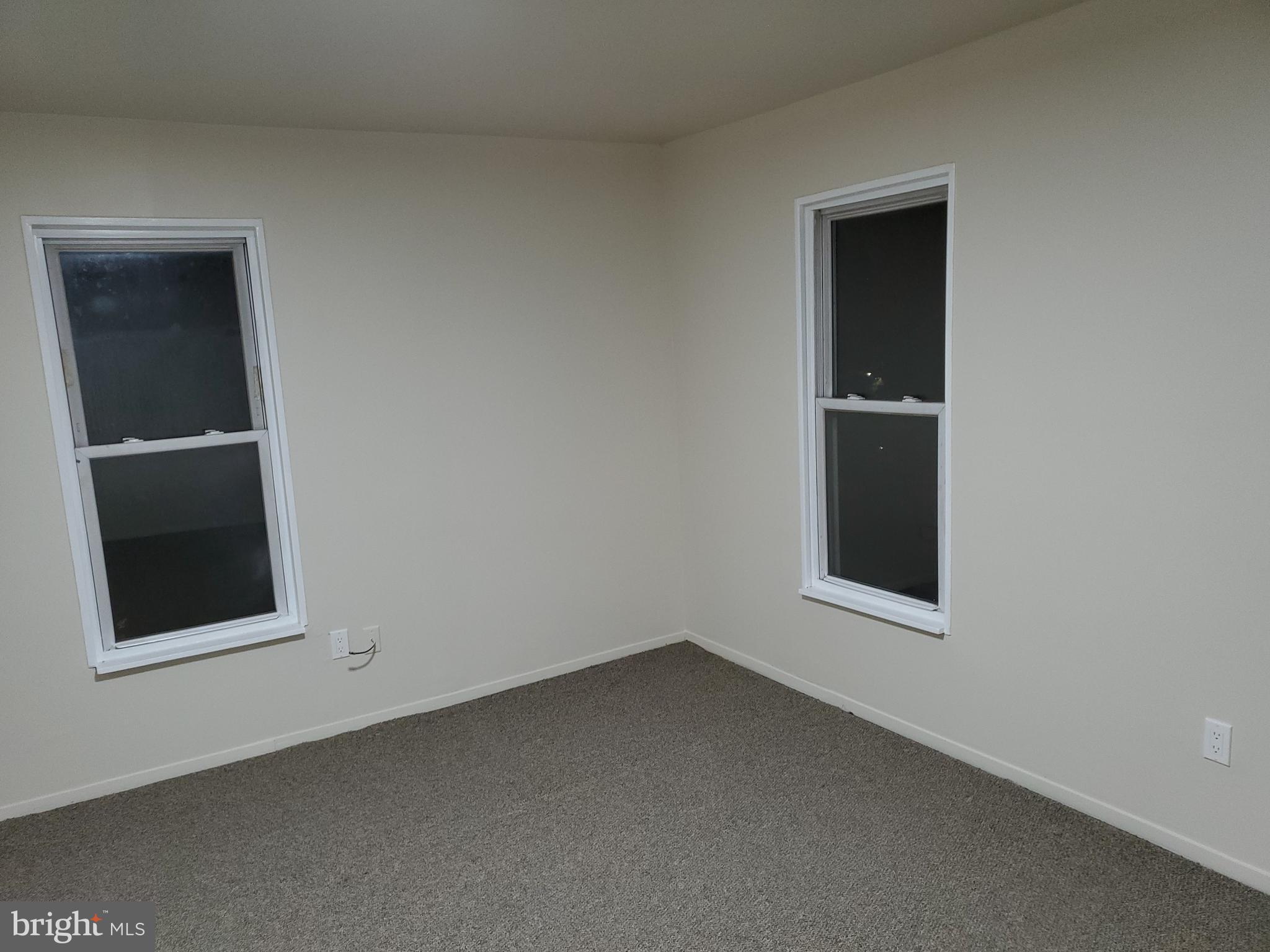 332 S 4th St