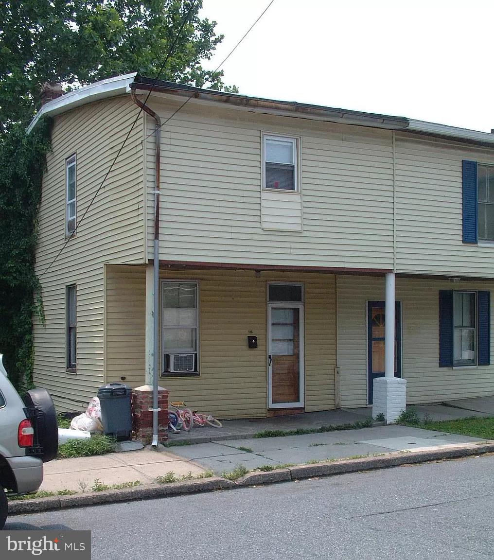 332 S 4th St