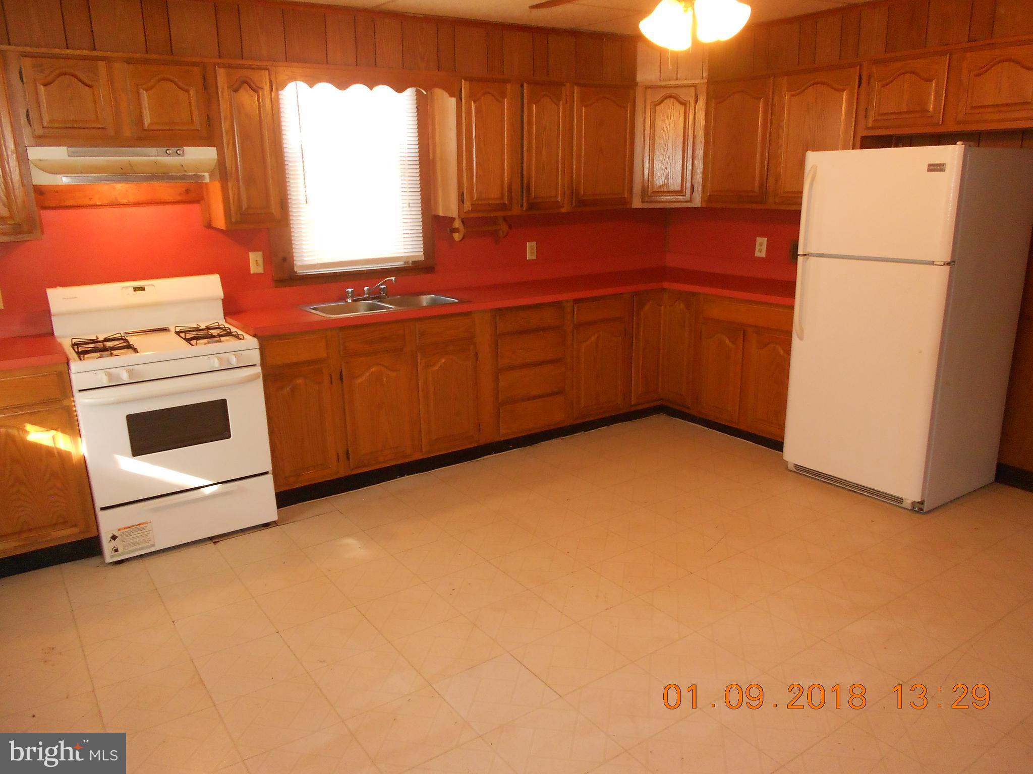330 S 4th St