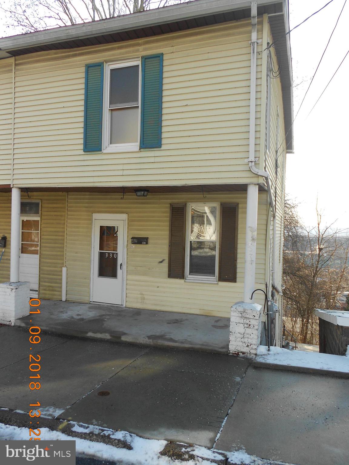 330 S 4th St