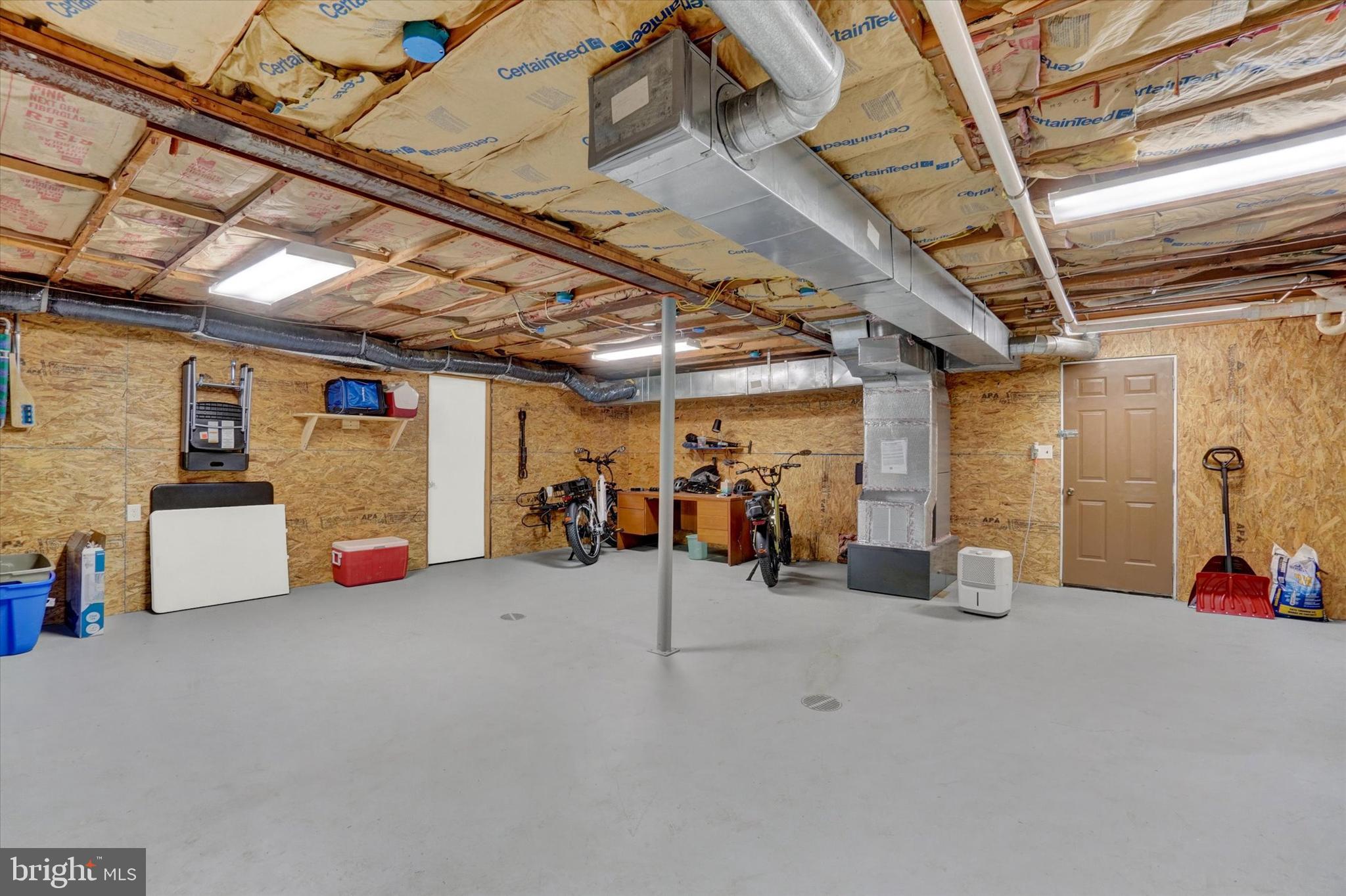 4030 Nancy Dr