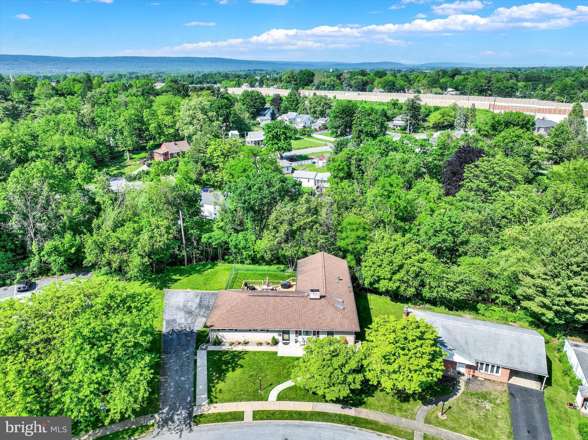 4030 Nancy Dr