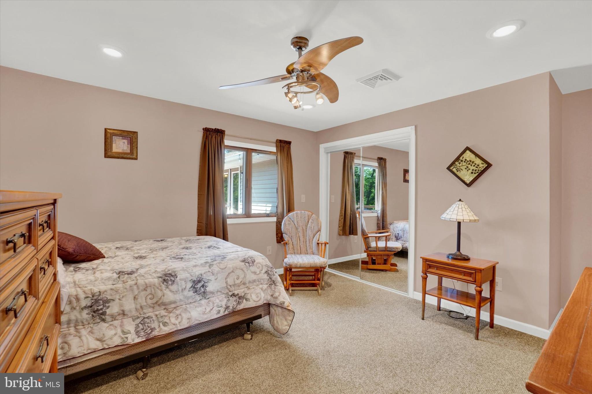 4030 Nancy Dr