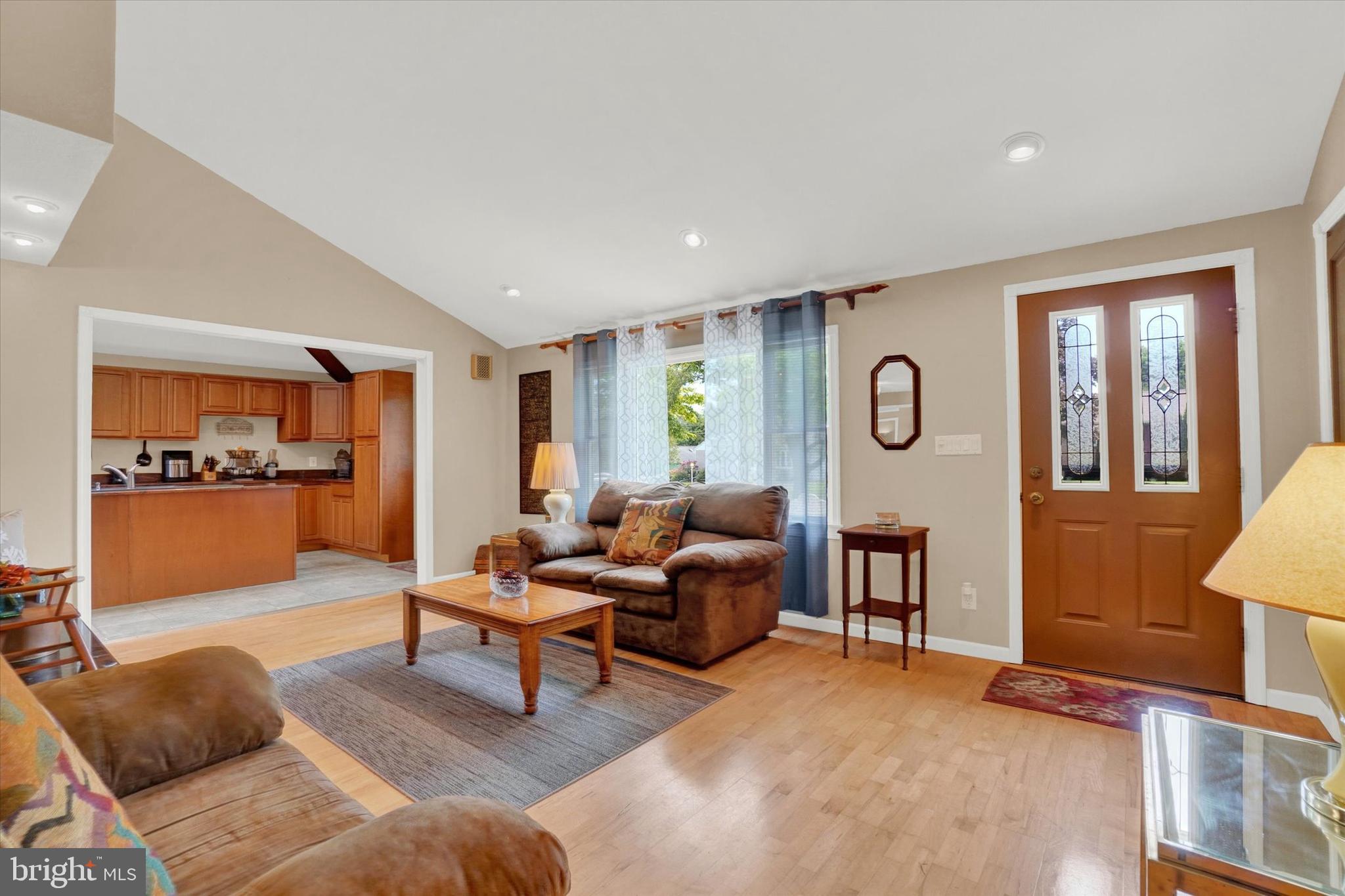 4030 Nancy Dr