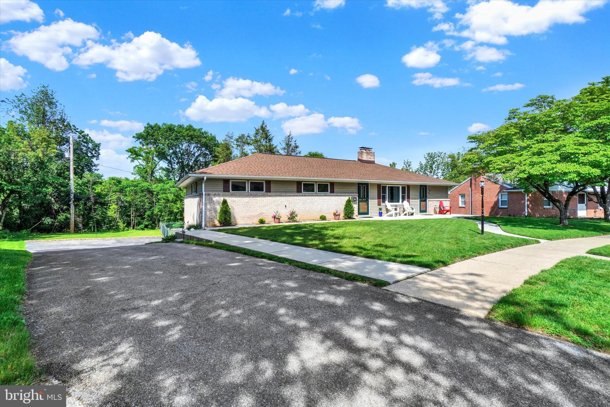 4030 Nancy Dr