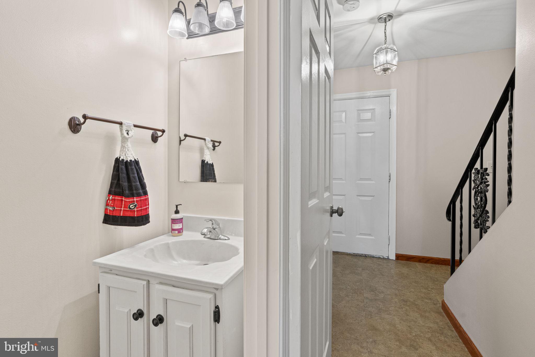 113 Kings Mill Ct