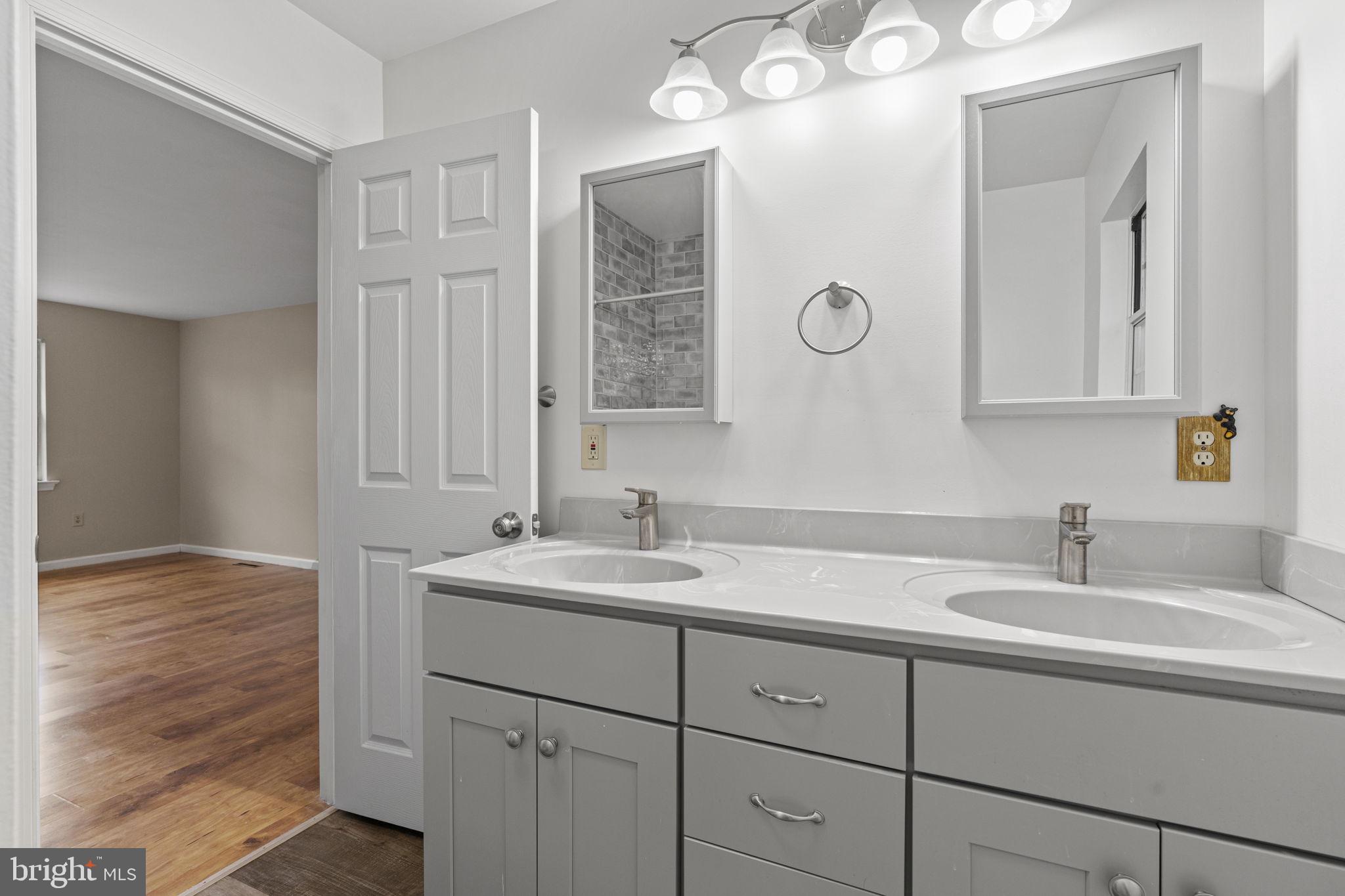 113 Kings Mill Ct
