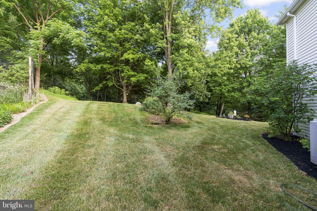 3700 Woodridge Dr