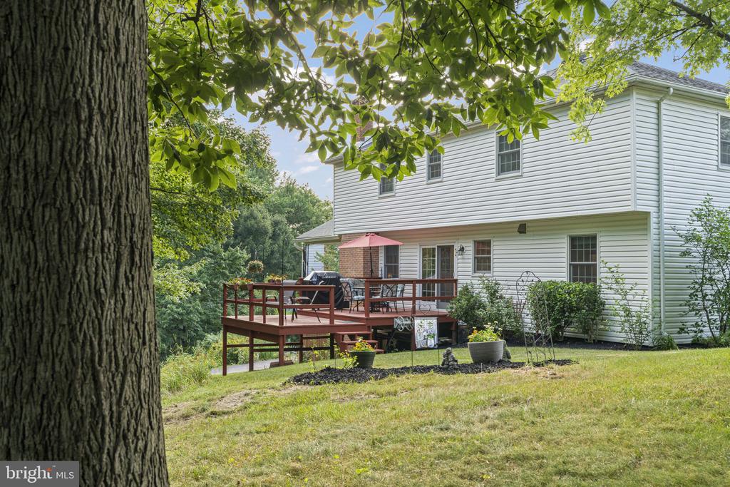 3700 Woodridge Dr