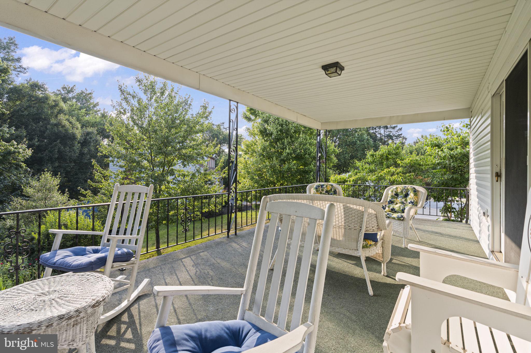 3700 Woodridge Dr