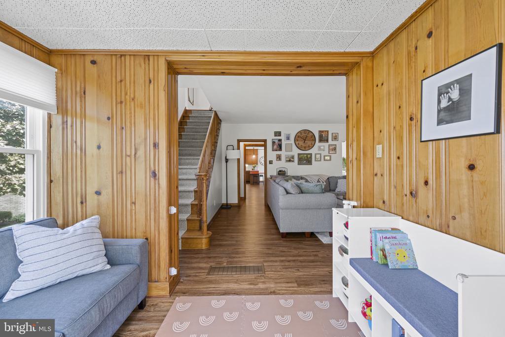 4840 Smith St